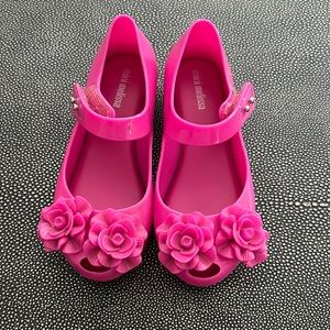 Mini Melissa’s size 11 hot pink w/ flowers